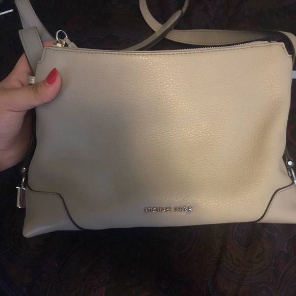 MK purse - Picture 1 of 3